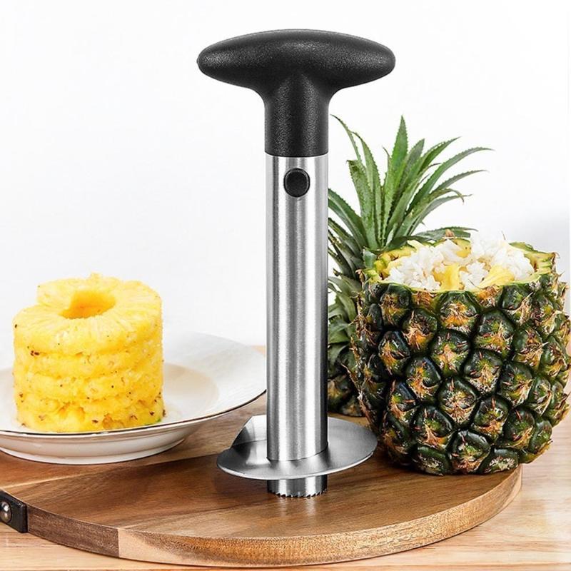 Pineapple Corer Slicer - ステンレス製のパイナップルコアラー・スライサー、滑り止めハンドルと鋭い刃付き、家庭のキッチンでのフルーツサラダの準備に最適